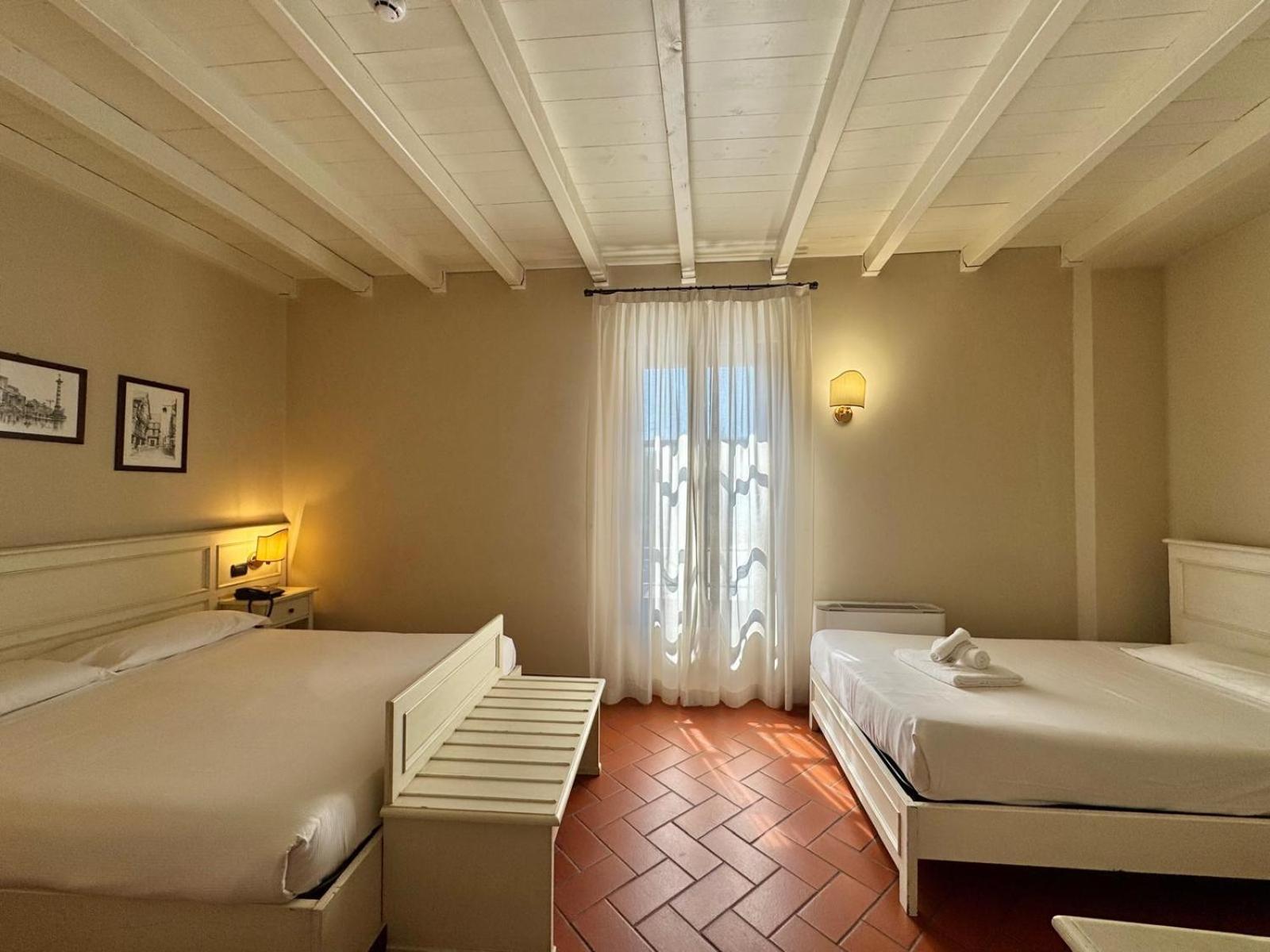 Hotel Il Gelso Pontevico Exteriör bild